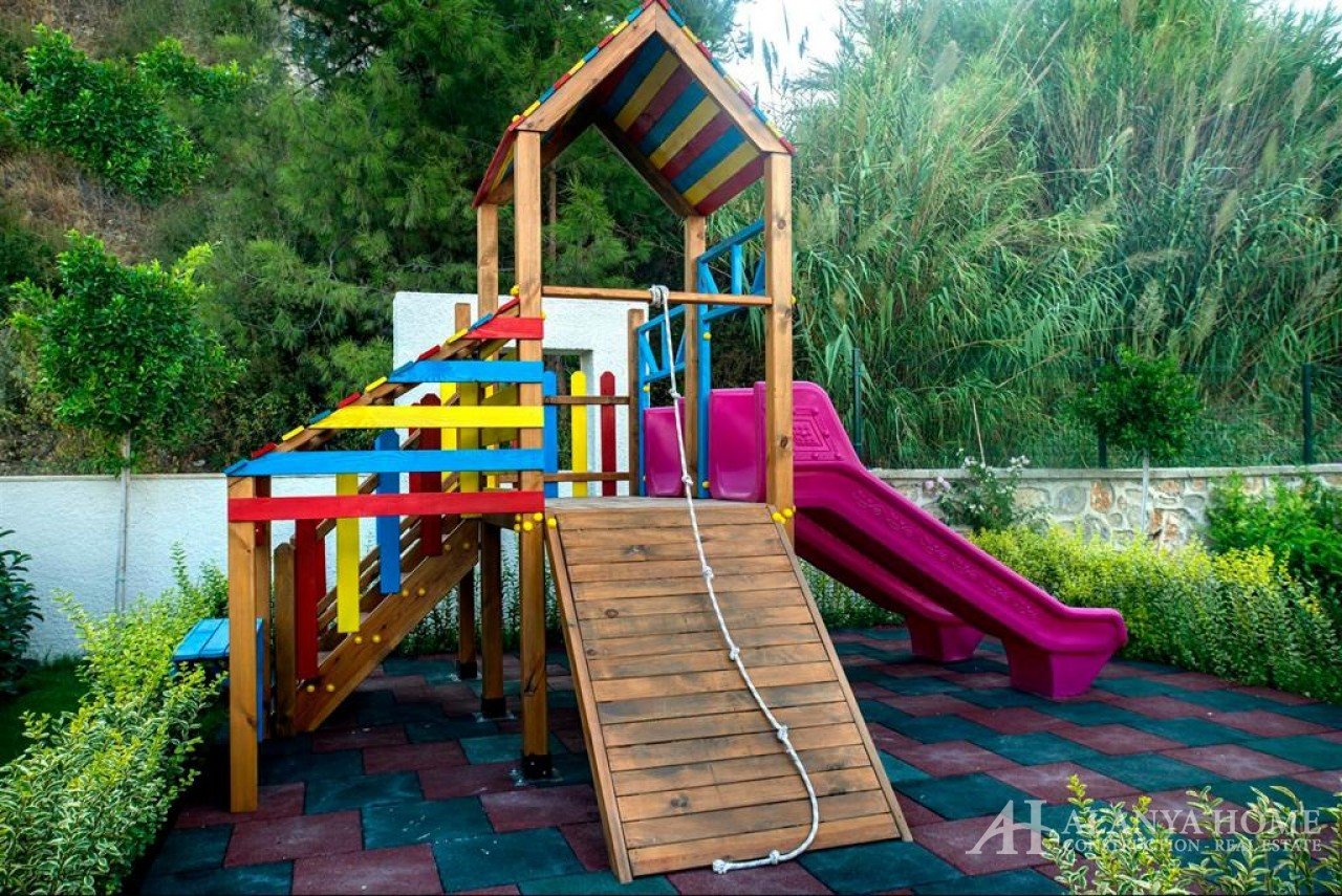 Фото купить продать недорогую квартиру недвижимость в доме жилом комплексе с детской площадкой комно