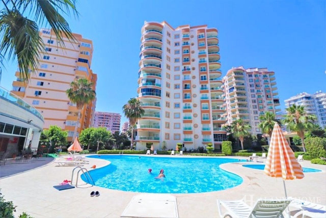 Аланиядағы Махмутлар ауданындағы Palmfilia Resindence тұрғын үй кешенінде сатылатын 1 + 1 пәтер