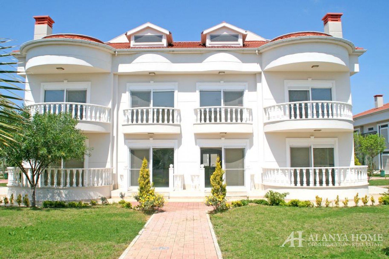 Golf Village Belek Antalya Türkiye satın alma satılık eşyalı tek yatak odalı villa yeni bir projede 