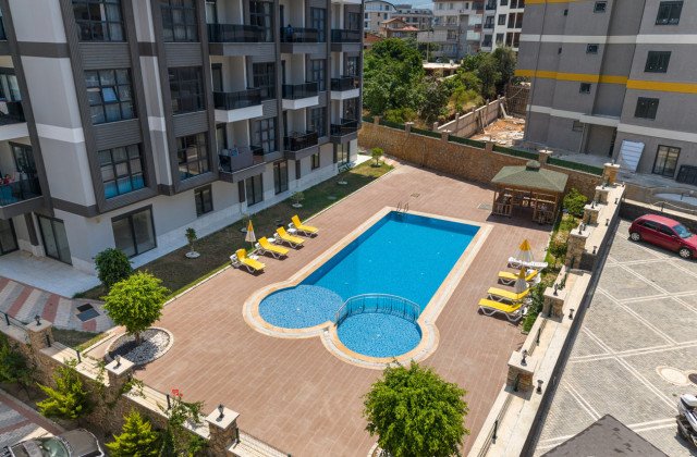 Duplex 6+1 avec jardin de 200 m² à Oba Life 3, Alanya