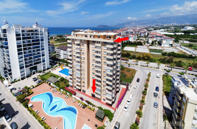 Duplex meublé 3+2 avec vue mer à Mahmutlar