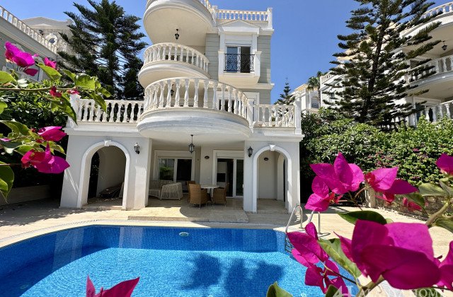 Sea View Villa In Konakli | Fully Furnished 4+1 Villa | Residence Permit Eligible