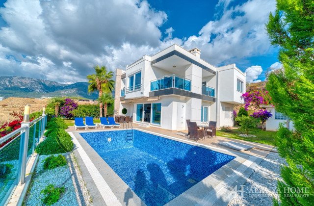 Alanya, Kargicak 4+1 Fully Furnished Detached Villa With Private Pool