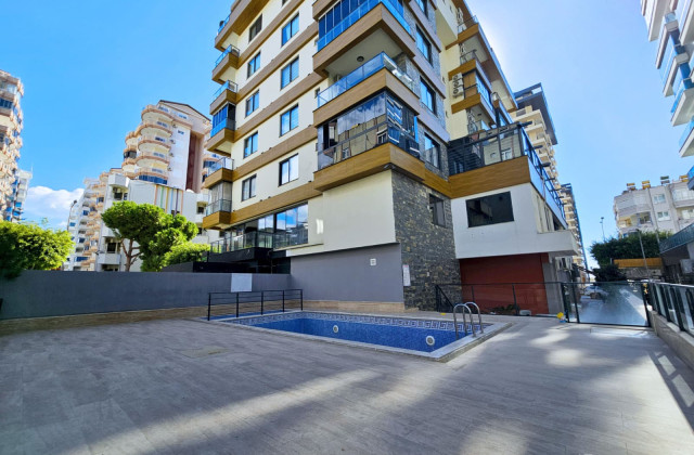 Меблированная квартира 1+1 в UMT Residence, Махмутлар