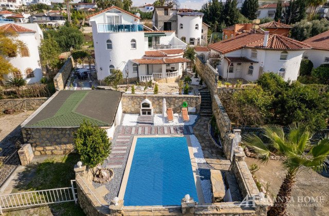 Turkler Ikamete Uygun 4+2 Esyali Villa