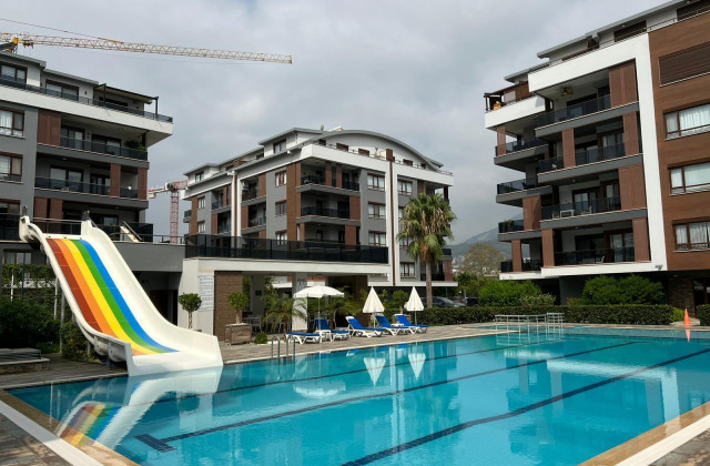 شقة 5+1 مفروشة للبيع في أوبا ضمن Yeşilbahçe Residence
