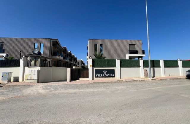 5+1 Furnished Villa for Sale in Döşemealtı