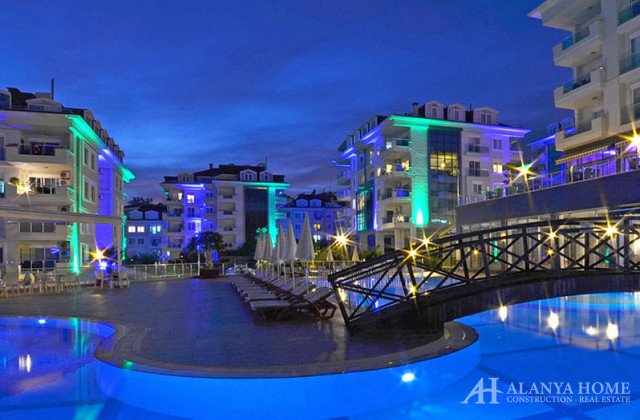 Stilvolles 3+1 Duplex-Penthouse mit Meerblick in Oba