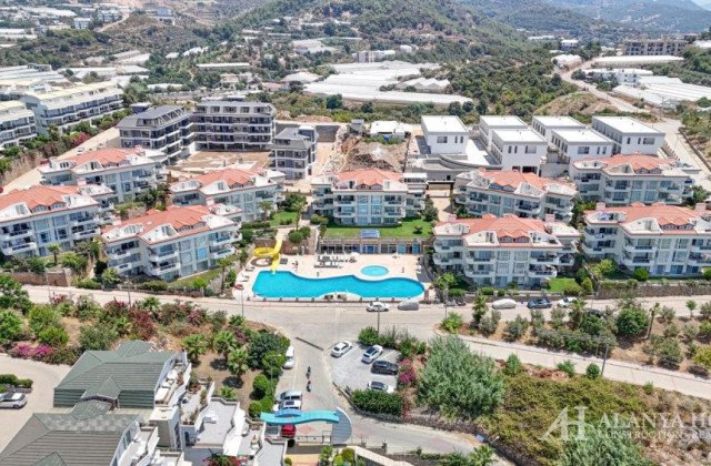 Sea Si̇de Green Hill