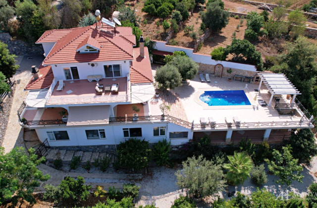 4+1 Villa Estate with Sea View in Kestel, Alanya