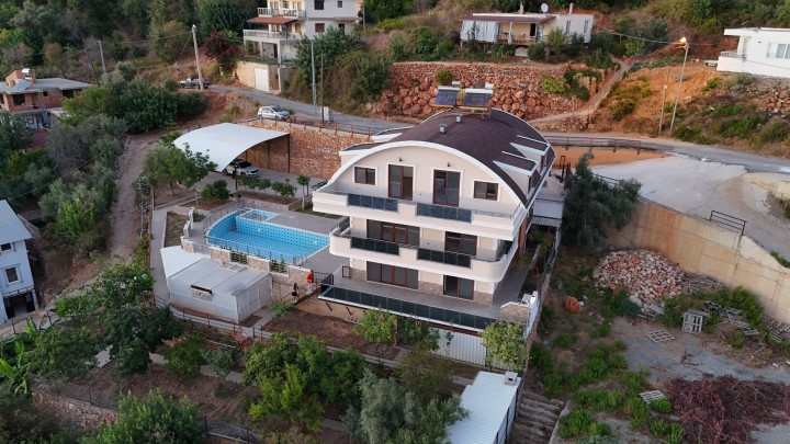 11+2 Detached Villa for Sale in Kestel Yaylalı