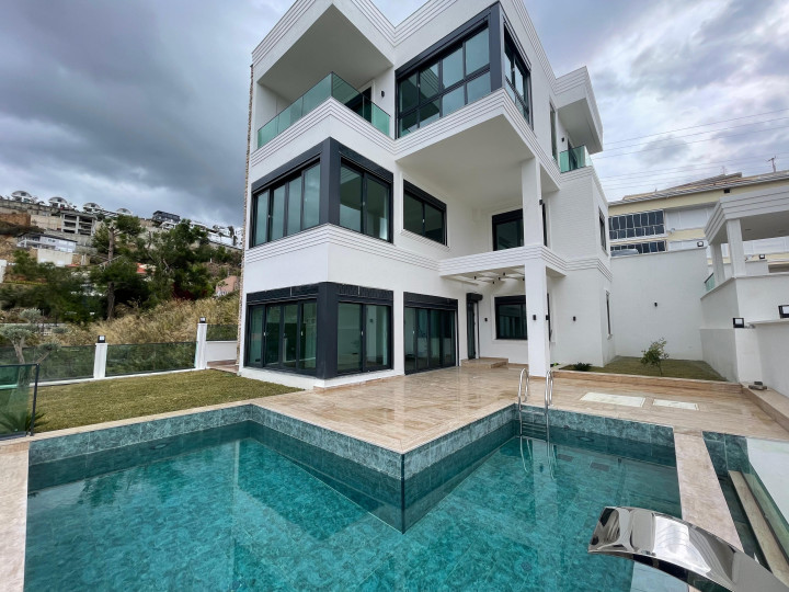 3+2 or 4+1 Gloria Villas in Kargicak, Alanya