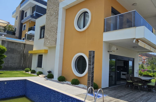 Kargıcak’ta Özel Havuzlu Eşyalı 4+1 Müstakil Villa